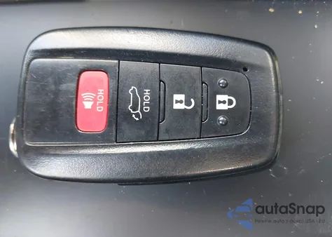 2021 Toyota Highlander Xle z USA, uszkodzony, nr VIN 5TDHZRBH7MS119702